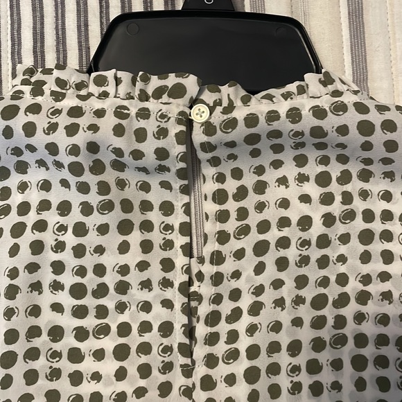 LOFT Ruffle Neck Sleeve Blouse NWT Size S - Picture 5 of 6